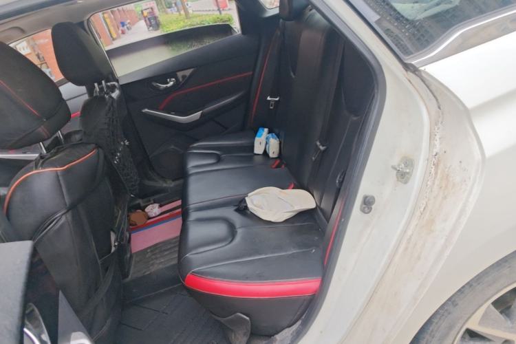 Used Venucia D60 2019 100 000 Honor 1.6L XL CVT Chenku Edition China VI Standard Left Rear Seat