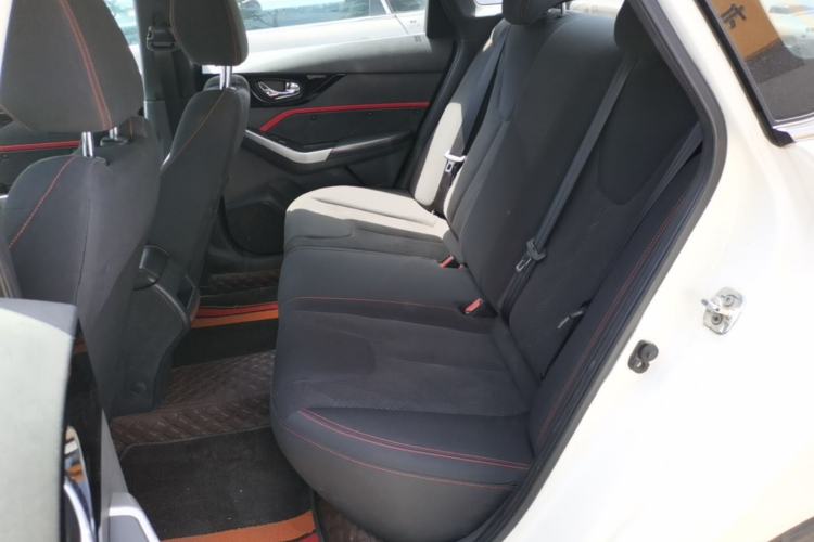 Used Venucia D60 2019 100 000 Glory 1.6L Entry Manual ChenShang Edition China VI Left Rear Seat