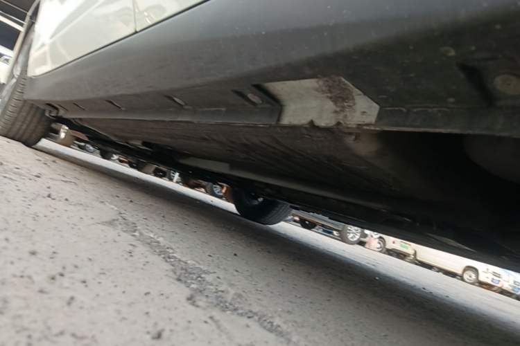 Used Venucia D60 2019 100 000 Glory 1.6L XL Manual Chenku Edition China VI Left Side Sill