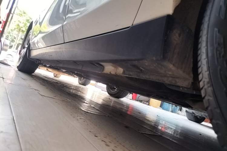 Used Venucia D60 2019 1.6L XL Manual SmartConnect Elite Edition Left Side Sill