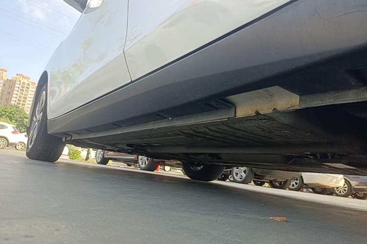 Used Venucia D60 2019 100 000 Honor 1.6L XL CVT Chenku Edition China VI Standard Left Side Sill
