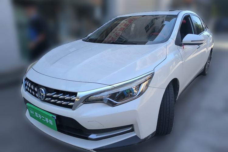 Used Venucia D60 2019 1.6L XL CVT Smart Connect Elite Edition Guazi used car, China used car export, Used car for sale, Used cars, Cheapest cars for sale