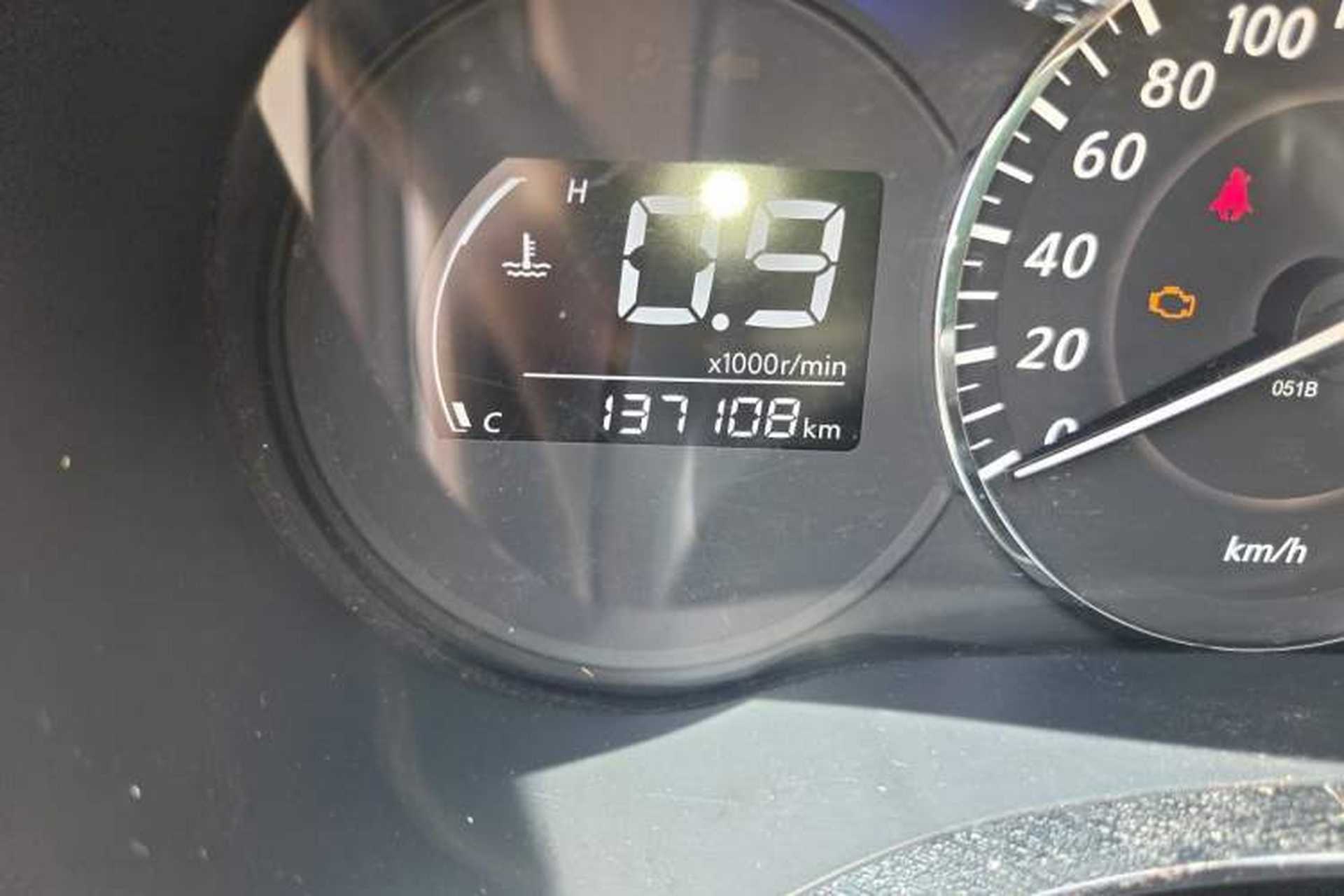 Used Venucia D60 2019 100 000 Glory 1.6L Entry Manual ChenShang Edition China VI Odometer Close Up