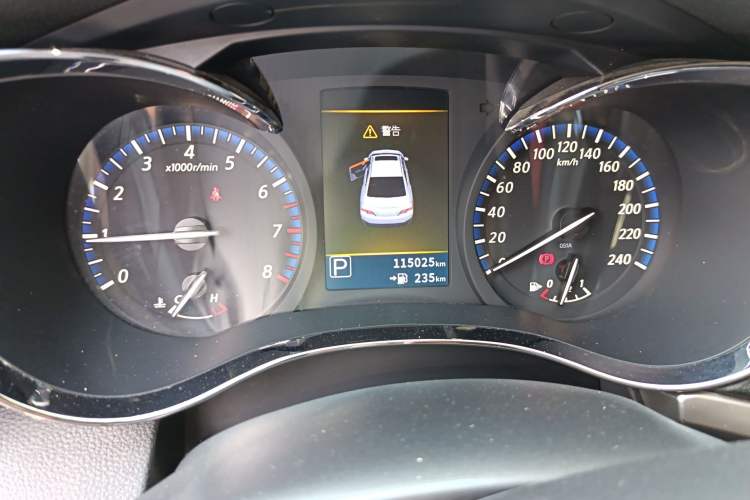 Used Venucia D60 2019 1.6L XL CVT Smart Connect Elite Edition Odometer Close Up