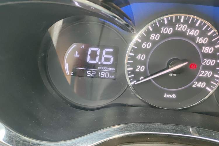 Used Venucia D60 2019 100 000 Glory 1.6L Entry Manual ChenShang Edition China VI Odometer Close Up