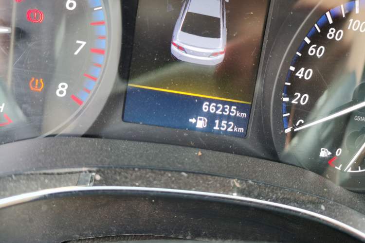Used Venucia D60 2019 100 000 Glory 1.6L XL Manual Chenku Edition China VI Odometer Close Up