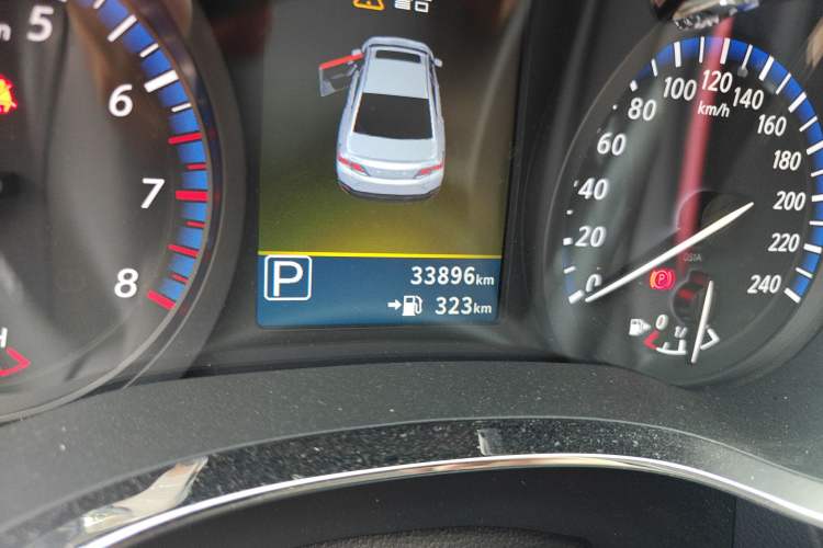 Used Venucia D60 2019 100 000 Honor 1.6L XL CVT Chenku Edition China V Standard Odometer Close Up