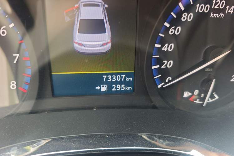 Used Venucia D60 2019 100 000 Glory 1.6L XL Manual Chenku Edition China VI Odometer Close Up