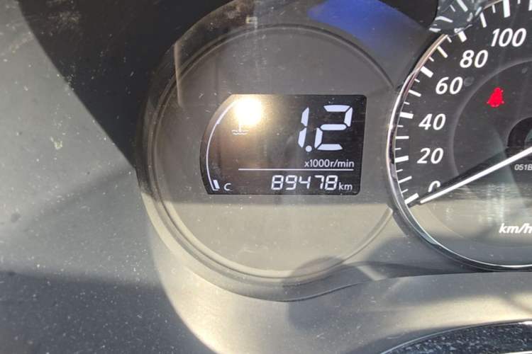 Used Venucia D60 2019 100 000 Glory 1.6L Entry Manual ChenShang Edition China VI Odometer Close Up