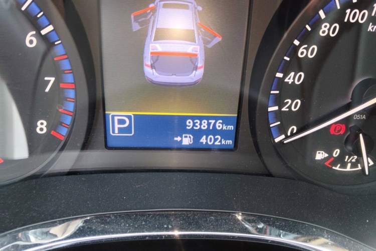 Used Venucia D60 2019 1.6L XL CVT Smart Connect Elite Edition Odometer Close Up