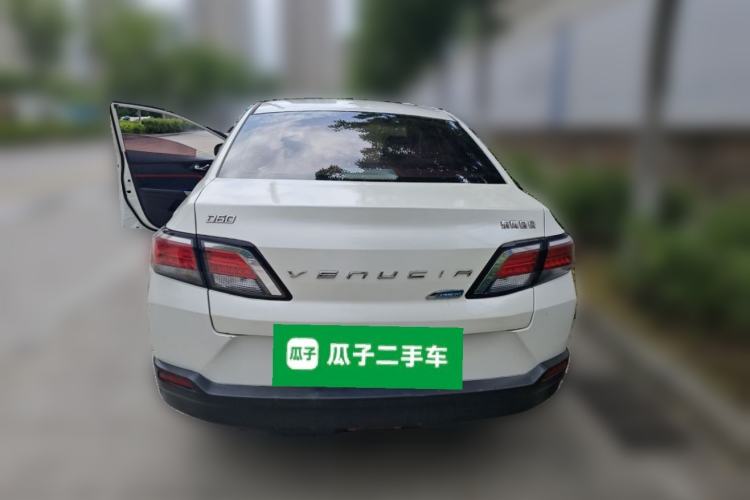 Used Venucia D60 2019 100 000 Honor 1.6L XL CVT Chenku Edition China VI Standard Rear