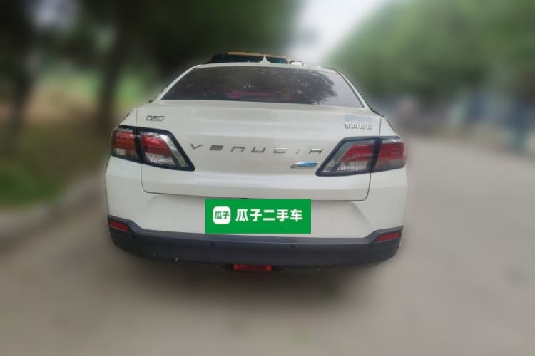 Used Venucia D60 2019 100 000 Honor 1.6L XL CVT Chenku Edition China VI Standard Rear