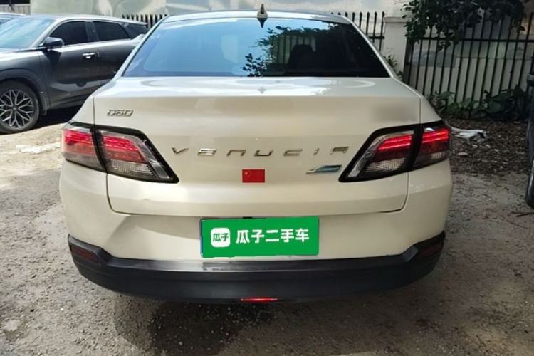 Used Venucia D60 2019 100 000 Honor 1.6L XL CVT Chenku Edition China VI Standard Rear