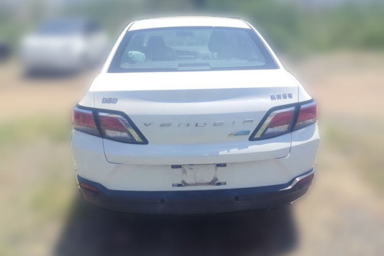 Used Venucia D60 2019 100 000 Honor 1.6L XL CVT Chenku Edition China VI Standard Rear