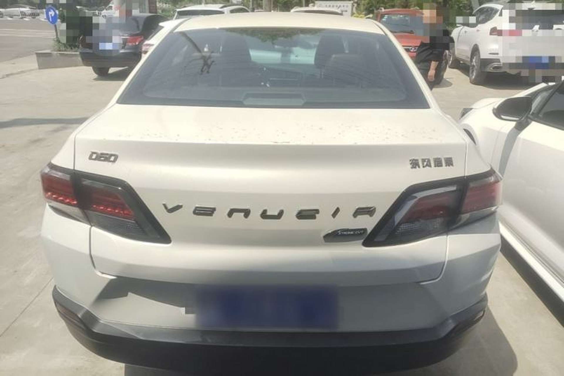 Used Venucia D60 2019 100 000 Honor 1.6L XL CVT Chenku Edition China VI Standard Rear