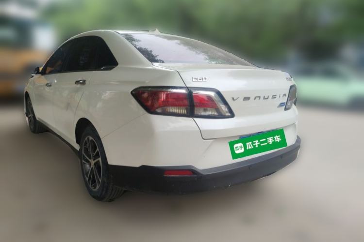 Used Venucia D60 2019 100 000 Honor 1.6L XL CVT Chenku Edition China VI Standard Rear Left 45 Deg