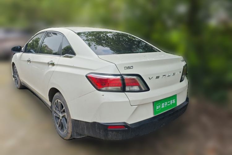 Used Venucia D60 2019 100 000-Yuan Glory 1.6L Entry Manual ChenShang Edition China V Standard Rear Left 45 Deg