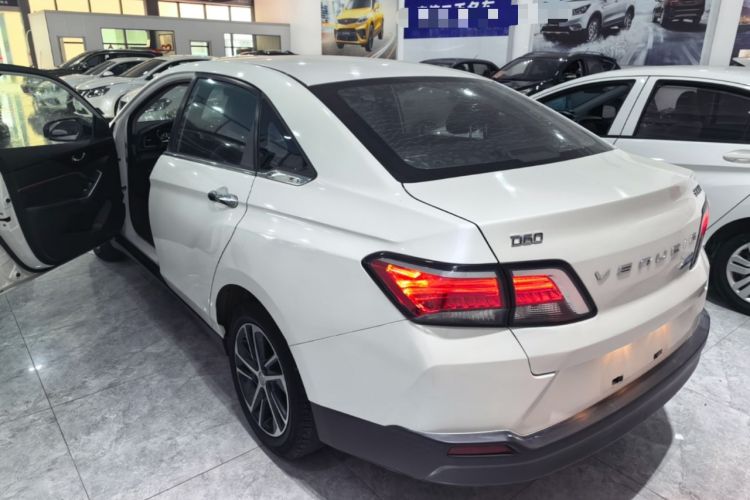 Used Venucia D60 2019 100 000 Honor 1.6L XL CVT Chenku Edition China V Standard Rear Left 45 Deg