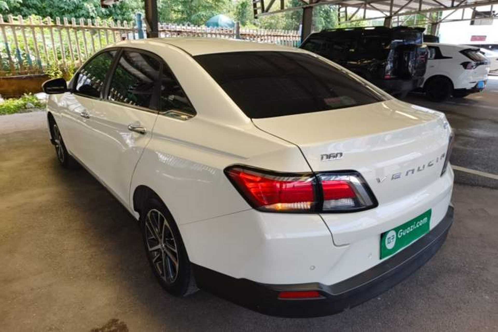 Used Venucia D60 2019 1.6L XL Manual SmartConnect Elite Edition Rear Left 45 Deg
