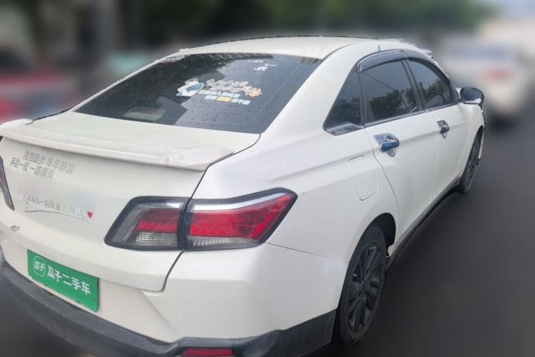 Used Venucia D60 2019 100 000 Honor 1.6L XL CVT Chenku Edition China VI Standard Rear Right 45 Deg