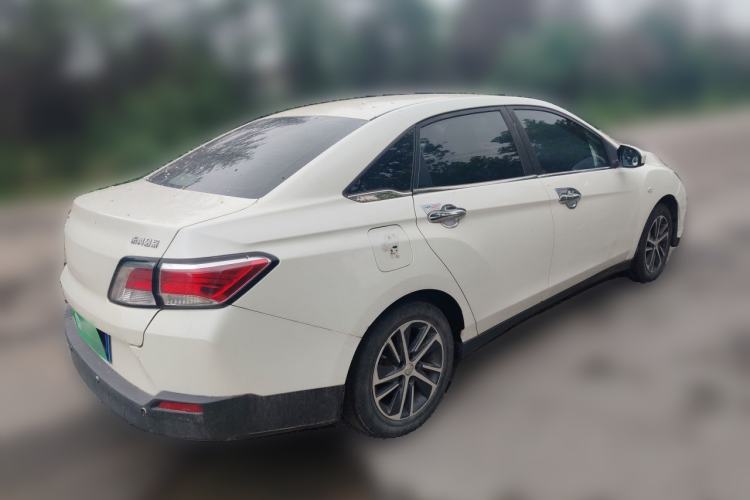 Used Venucia D60 2019 100 000-Yuan Glory 1.6L XE CVT Chenxiang Edition China V Emission Standard Rear Right 45 Deg