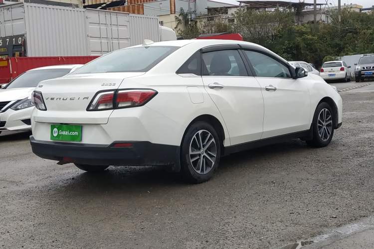 Used Venucia D60 2019 100 000 Glory 1.6L XL Manual Chenku Edition China VI Rear Right 45 Deg