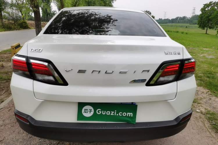 Used Venucia D60 2019 100 000 Honor 1.6L XL CVT Chenku Edition China VI Standard Rear