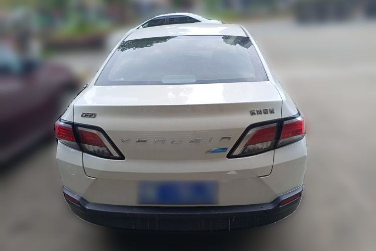 Used Venucia D60 2019 100 000 Honor 1.6L XL CVT Chenku Edition China VI Standard Rear
