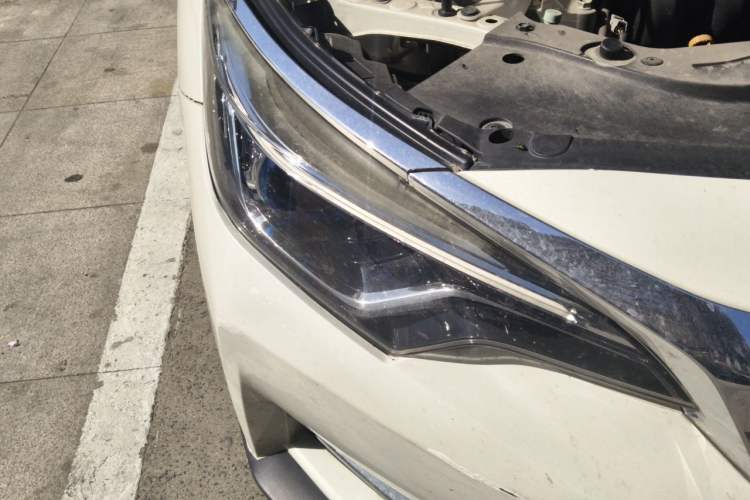 Used Venucia D60 2019 1.6L XL Manual SmartConnect Elite Edition Right Front Headlight