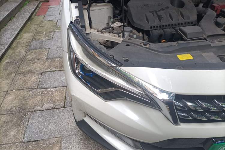 Used Venucia D60 2019 1.6L XV CVT Smart Connect Luxury Edition Right Front Headlight