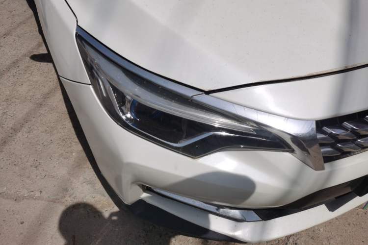 Used Venucia D60 2019 100 000 Glory 1.6L XL Manual Chenku Edition China VI Right Front Headlight