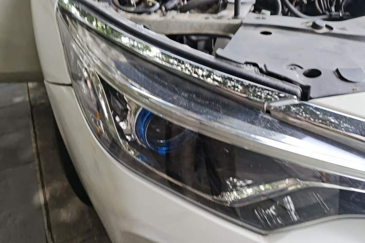 Used Venucia D60 2019 1.6L XE CVT Comfort Edition Right Front Headlight