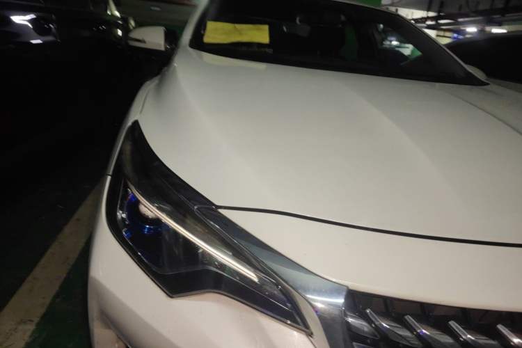 Used Venucia D60 2019 100 000 Honor 1.6L XL CVT Chenku Edition China VI Standard Right Front Headlight