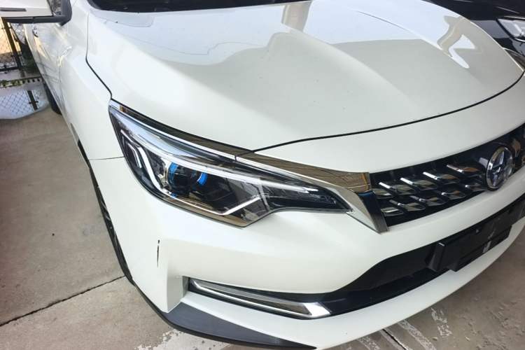 Used Venucia D60 2019 1.6L XL CVT Smart Connect Elite Edition Right Front Headlight
