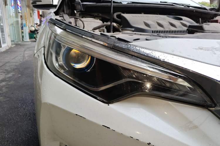 Used Venucia D60 2019 1.6L XL Manual SmartConnect Elite Edition Right Front Headlight