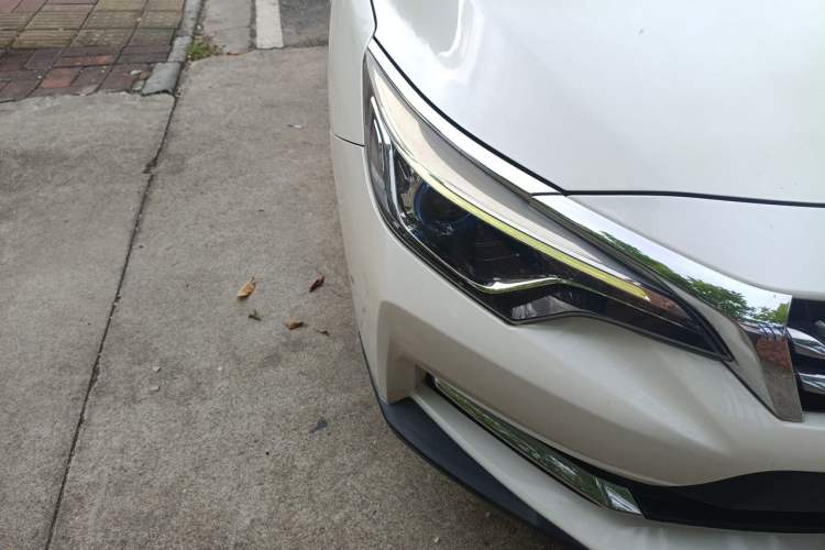 Used Venucia D60 2019 1.6L XL CVT Smart Connect Elite Edition Right Front Headlight