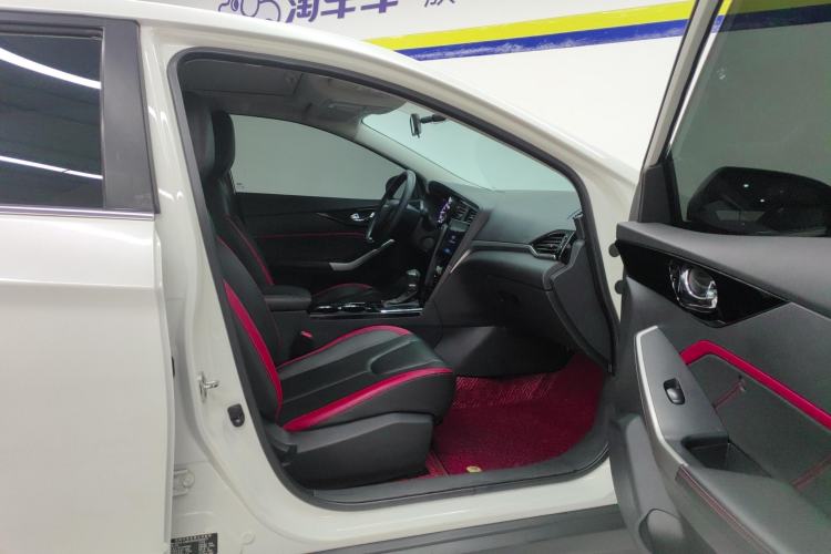 Used Venucia D60 2019 100 000 Honor 1.6L XL CVT Chenku Edition China VI Standard Right Front Seat
