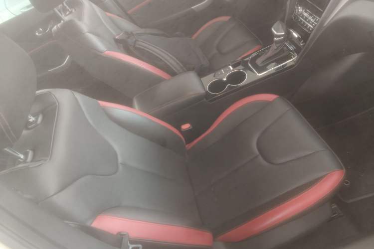Used Venucia D60 2019 100 000 Honor 1.6L XL CVT Chenku Edition China VI Standard Right Front Seat