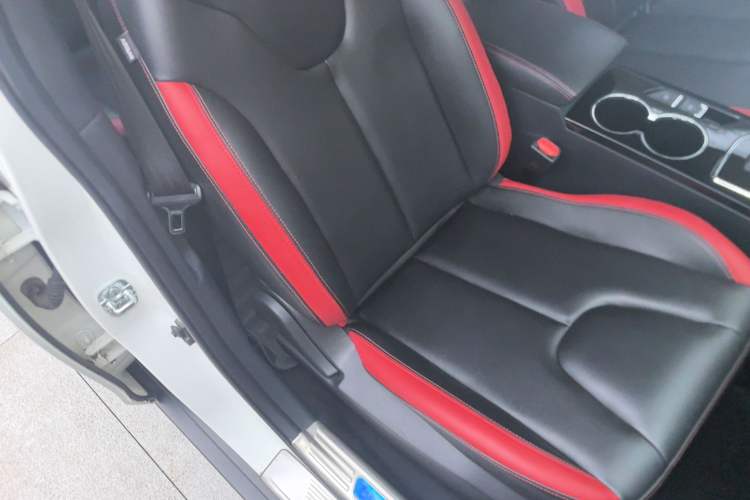 Used Venucia D60 2019 1.6L XL CVT Smart Connect Elite Edition Right Front Seat