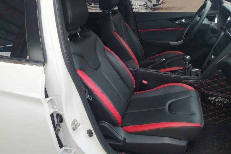 Used Venucia D60 2019 1.6L XL Manual SmartConnect Elite Edition Right Front Seat