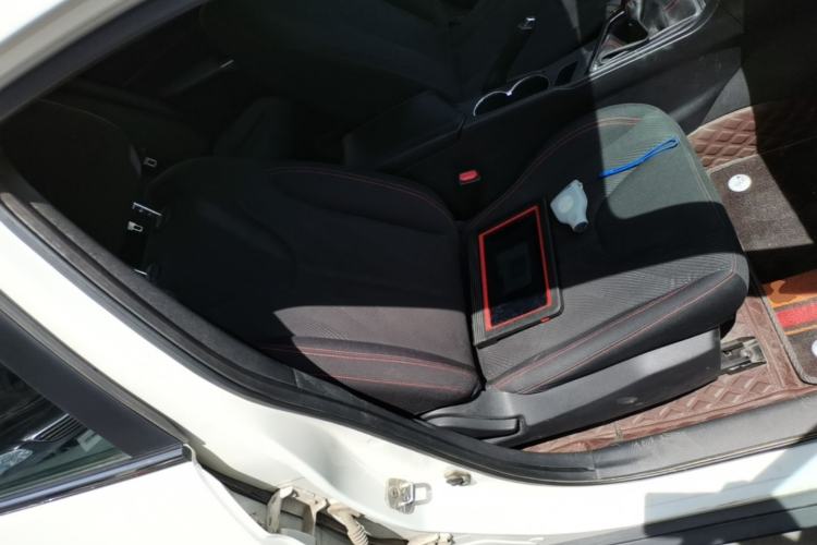 Used Venucia D60 2019 100 000 Glory 1.6L Entry Manual ChenShang Edition China VI Right Front Seat