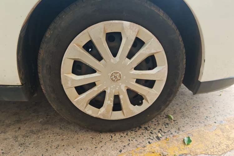 Used Venucia D60 2019 100 000 Glory 1.6L Entry Manual ChenShang Edition China VI Right Front Wheel Hub