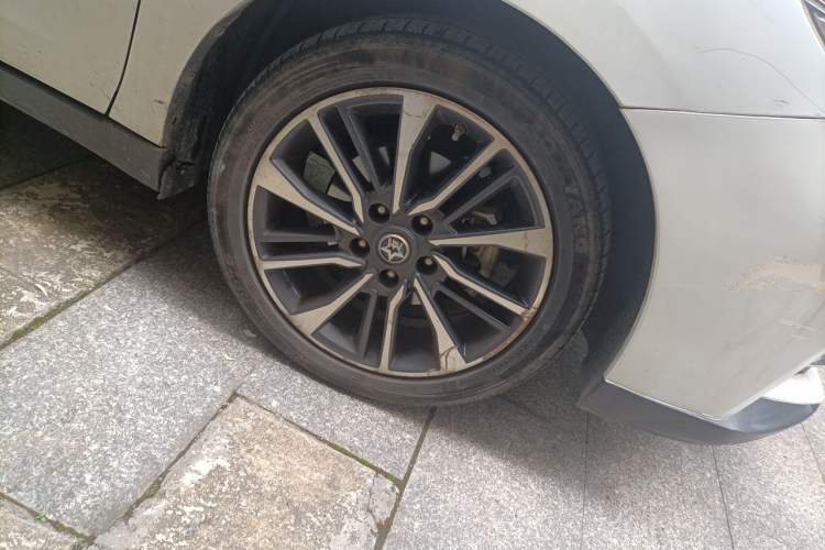 Used Venucia D60 2019 1.6L XV CVT Smart Connect Luxury Edition Right Front Wheel Hub