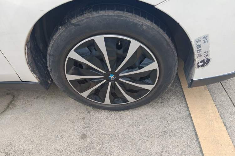Used Venucia D60 2019 100 000 Glory 1.6L Entry Manual ChenShang Edition China VI Right Front Wheel Hub