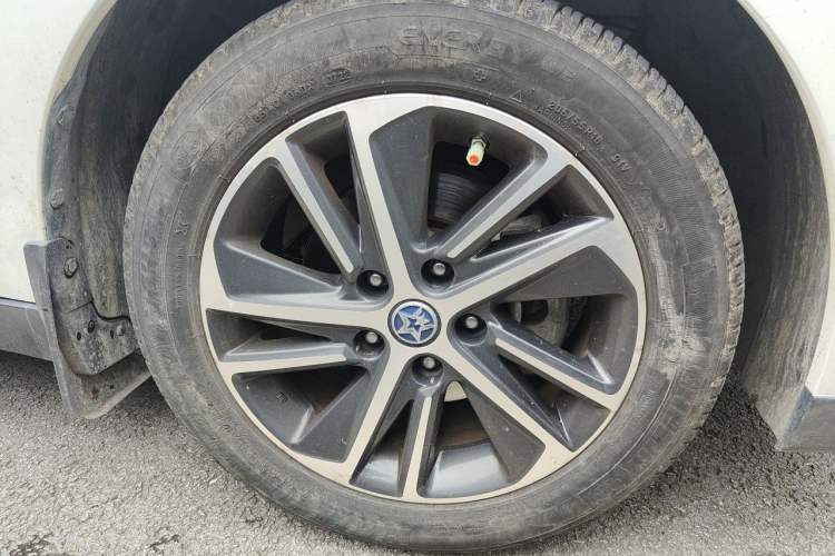 Used Venucia D60 2019 1.6L XL CVT SmartConnect Elite Edition (ISS) Right Front Wheel Hub