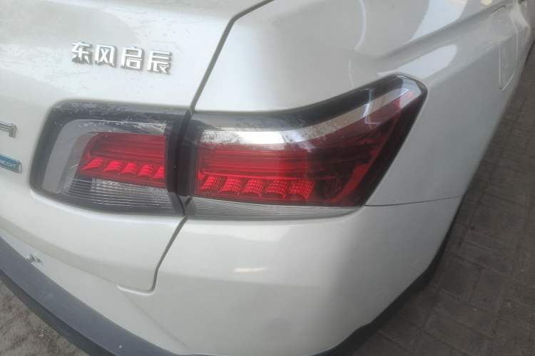 Used Venucia D60 2019 100 000 Honor 1.6L XL CVT Chenku Edition China VI Standard Right Rear Taillight