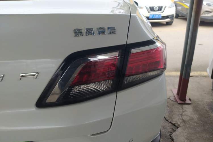 Used Venucia D60 2019 1.6L XL Manual SmartConnect Elite Edition Right Rear Taillight