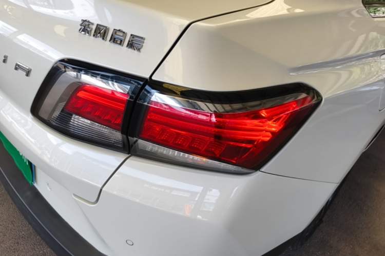Used Venucia D60 2019 1.6L XL Manual SmartConnect Elite Edition Right Rear Taillight