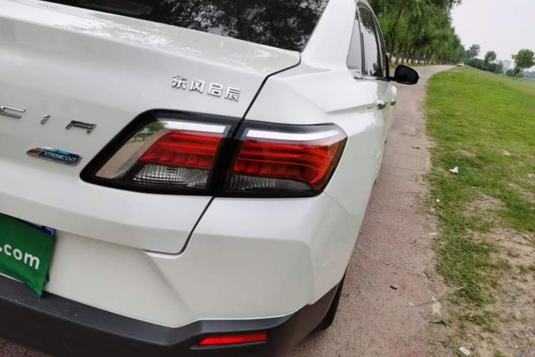 Used Venucia D60 2019 100 000 Honor 1.6L XL CVT Chenku Edition China VI Standard Right Rear Taillight