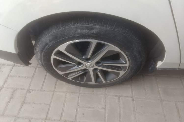 Used Venucia D60 2019 100 000 Honor 1.6L XL CVT Chenku Edition China VI Standard Right Rear Wheel Hub